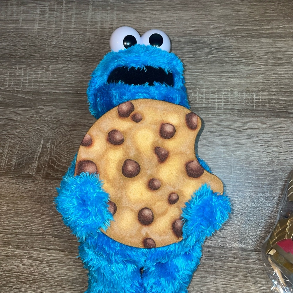 Sesame Street Peek-a-boo Cookie Monster Animated 12" Plush Talks And Plays.(#19) - Picture 3 of 5
